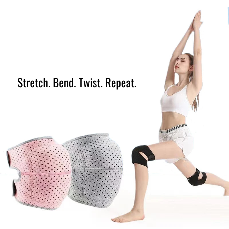 Photo of a female dancer performing a stretching pose wearing open-back knee pads, demonstrating flexibility, strength, and the knee pads’ perfect fit during movement.